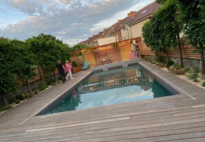 Read more about the article Guide complet de la rénovation de piscine : modernisation, réparations et économies