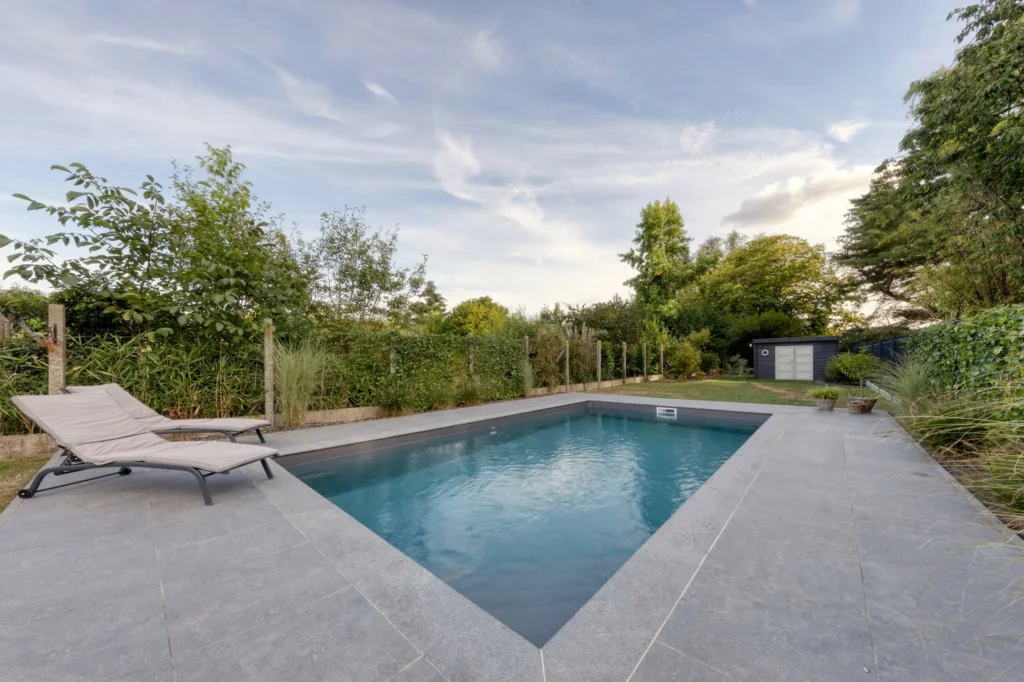 Piscines Loisirs - piscinesloisirs.be - piscines prête à plonger - kit piscine assisté - rénovations - accueil - gallerie photos (4)