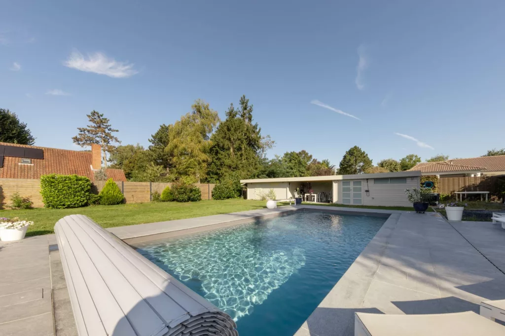 Piscines Loisirs - piscinesloisirs.be - piscines prête à plonger - kit piscine assisté - rénovations - accueil - gallerie photos (7)