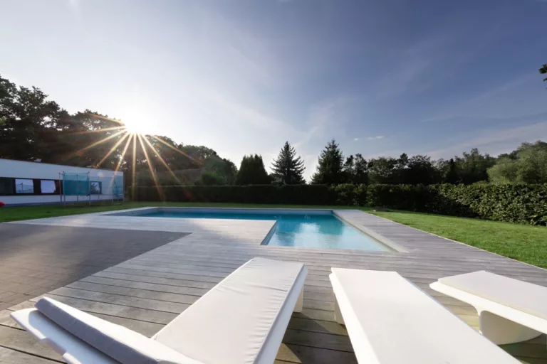 Vous prévoyez prochainement d’installer une piscine chez vous ? Piscines Loisirs est votre pisciniste de confiance à Soignies.